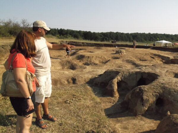 Pour les amateurs d'histoire et d'archéologie, les trésors thraces et le plus ancien village des agriculteurs en Europe.